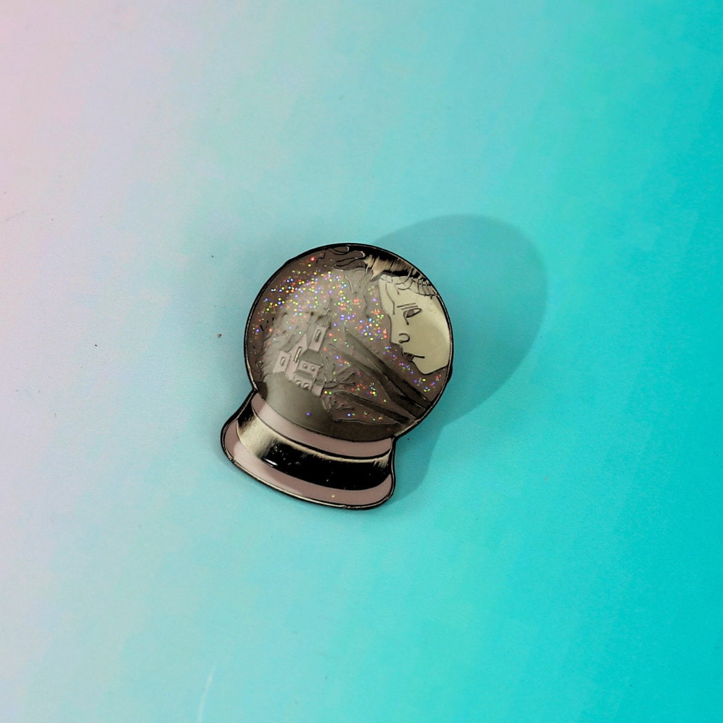 Edward Scissorhands tim burton Hard Glitter enamel pin